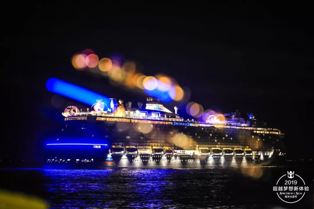 亚洲最大号游轮,亚洲最豪华游轮经过太平洋