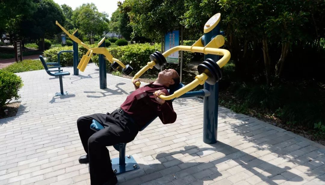 全民健身中心智能化体验,聪颖社区健身中心全部开放