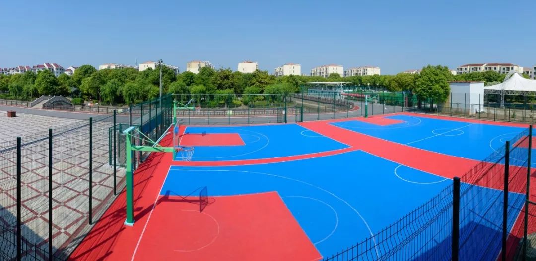 全民健身中心智能化体验,聪颖社区健身中心全部开放