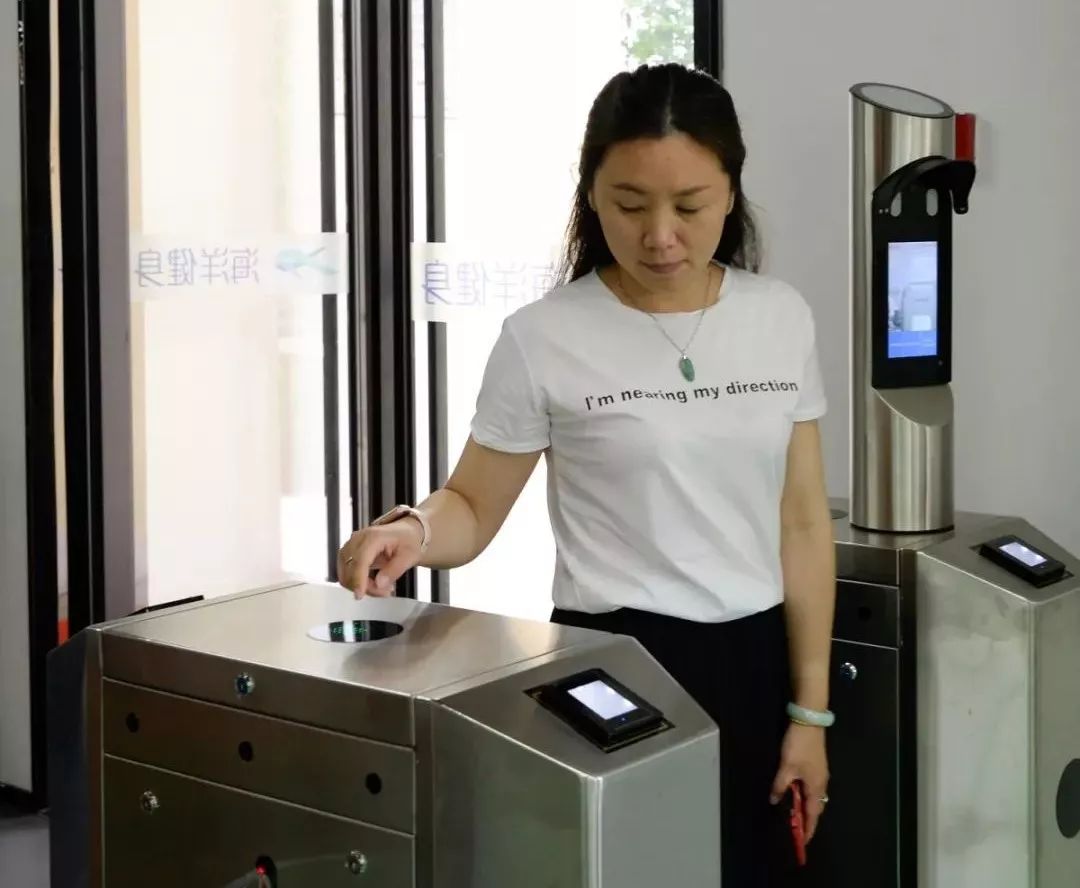 全民健身中心智能化体验,聪颖社区健身中心全部开放