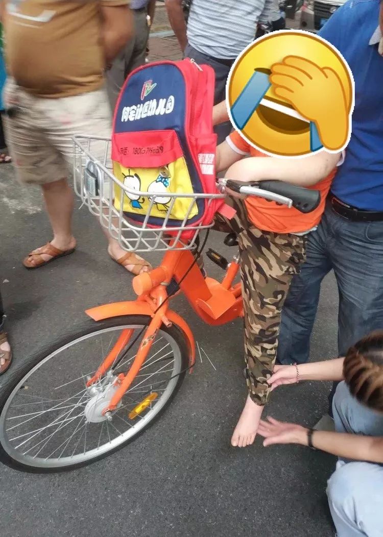小孩脚被自行车夹断,宝宝脚被自行车夹伤图