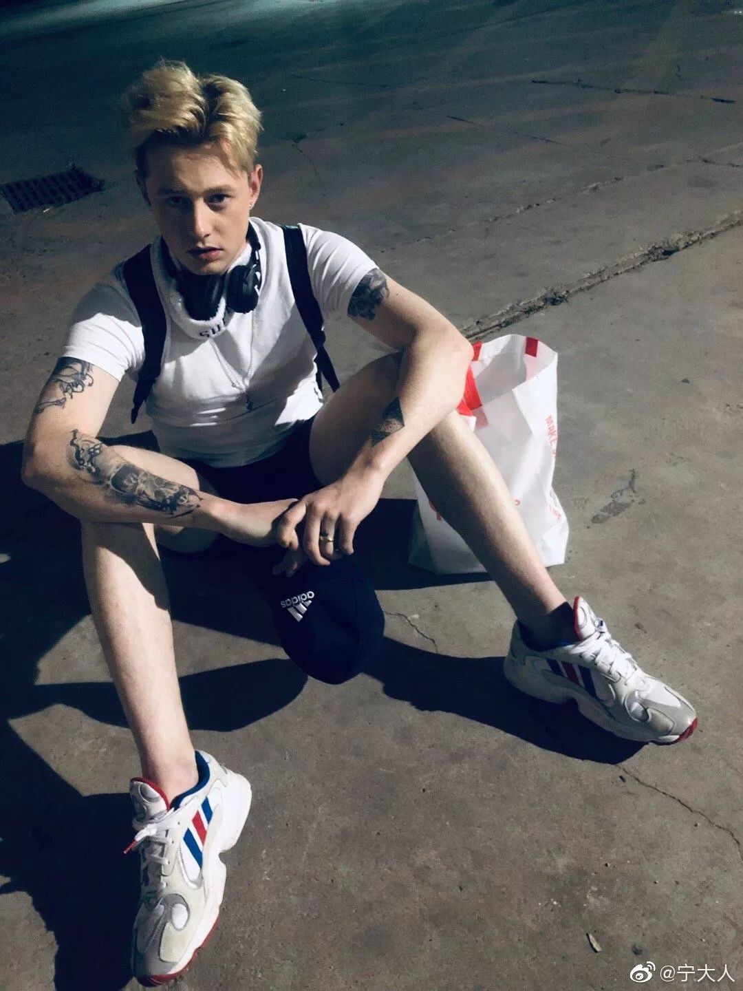 今天，他的祝福电话无人接听