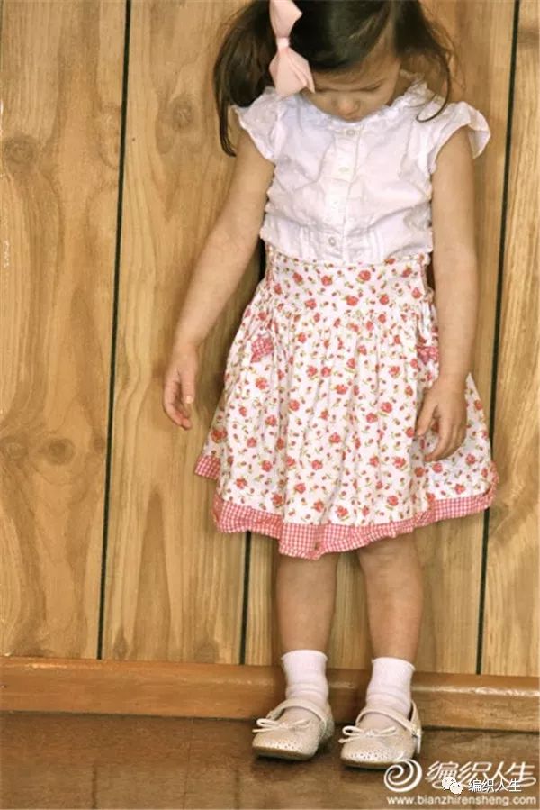 宝宝变小的衣服怎么处理,衣服旧了改造变新衣