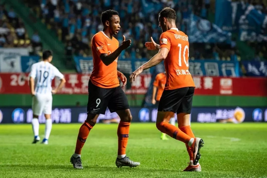 逆转夺冠震撼瞬间,武汉卓尔2:2绝平梅县铁汉