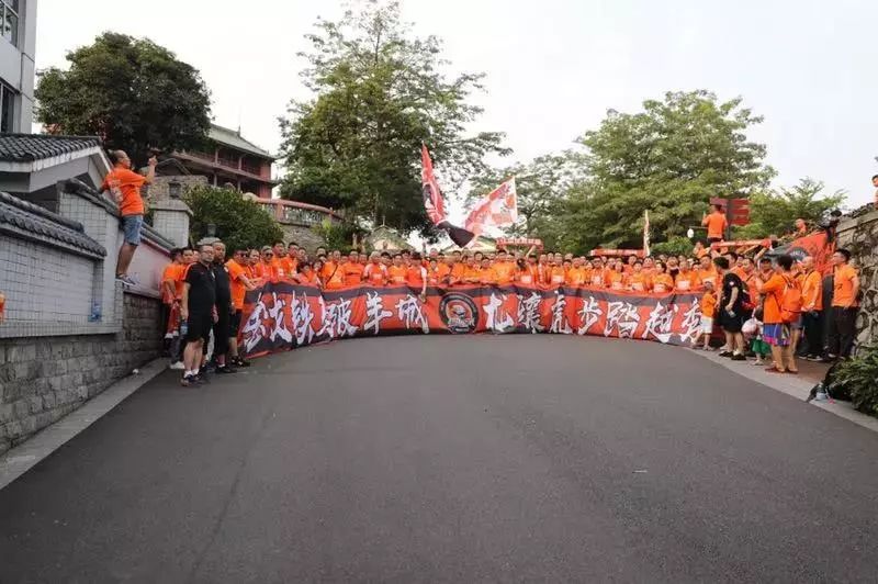 逆转夺冠震撼瞬间,武汉卓尔2:2绝平梅县铁汉