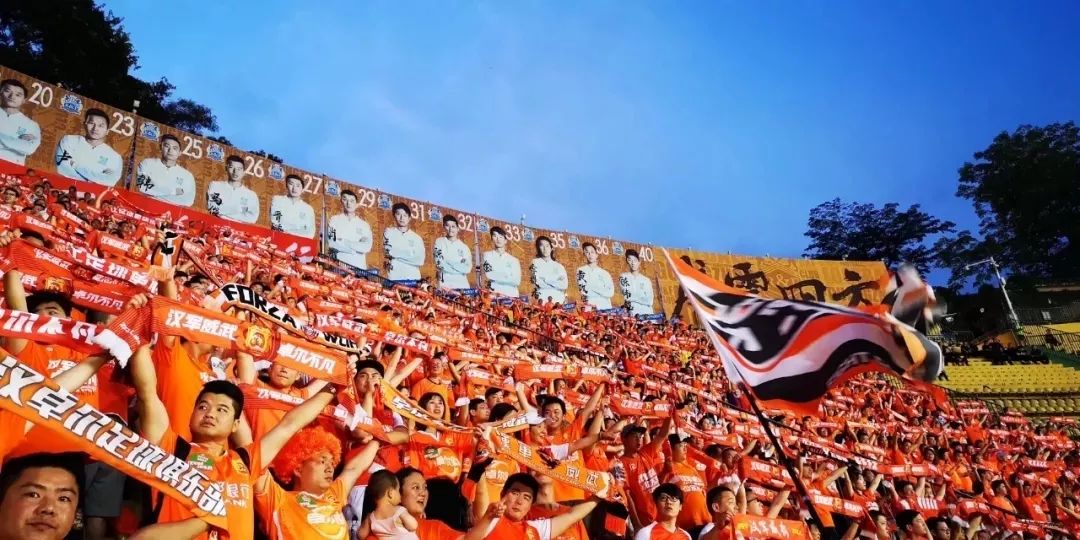 逆转夺冠震撼瞬间,武汉卓尔2:2绝平梅县铁汉