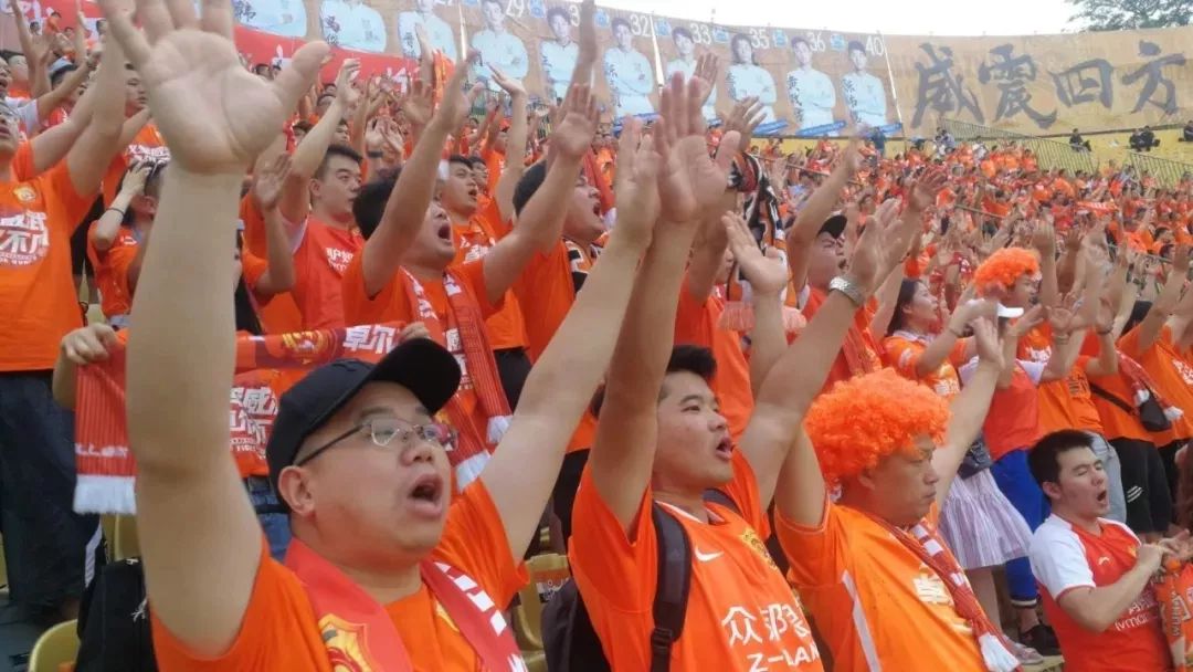 逆转夺冠震撼瞬间,武汉卓尔2:2绝平梅县铁汉