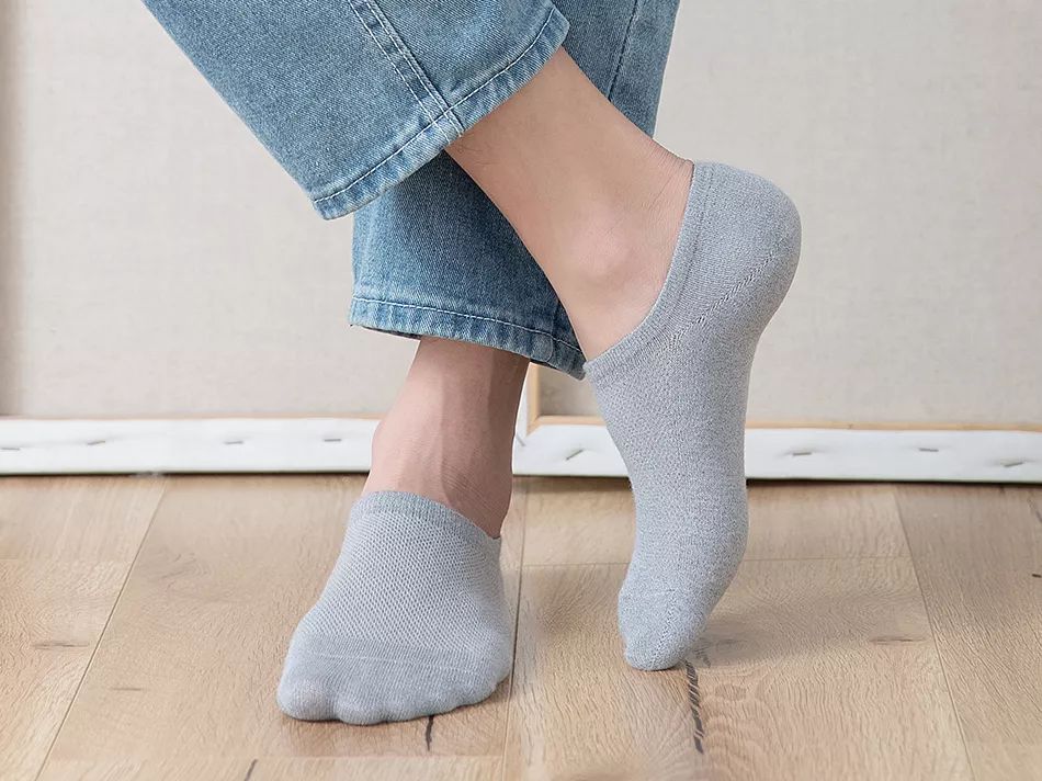 46项专利的汉麻袜，7天不洗也不臭，99.9%高效抑菌，秒速排汗-5℃