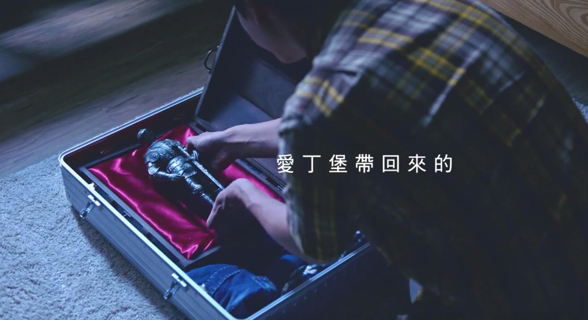 晒过曼谷阳光的小麦肌，走过罗马街头的水泡，皆是旅行的纪念品