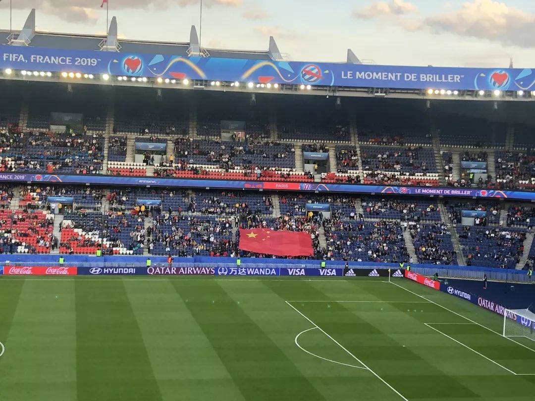 看中国女足的激动时刻,看中国女足激动的视频