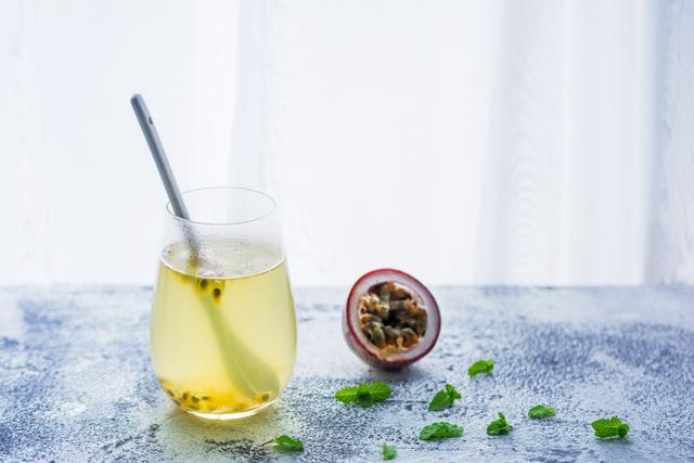 46岁老公出轨该不该离婚,45岁了老公出轨怎么办