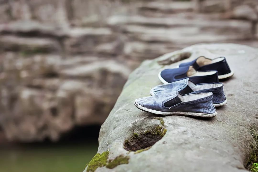 穿着妈妈做的千层底的老布鞋感觉,穿妈妈做的布鞋的感受