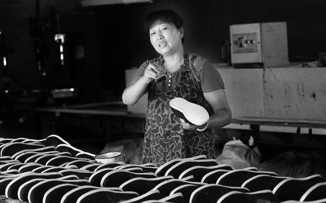 江苏非遗手工布鞋制作技艺传承人,传统布鞋手工技艺