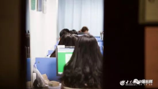 探访山东高考阅卷现场：考分出炉要过哪些关？