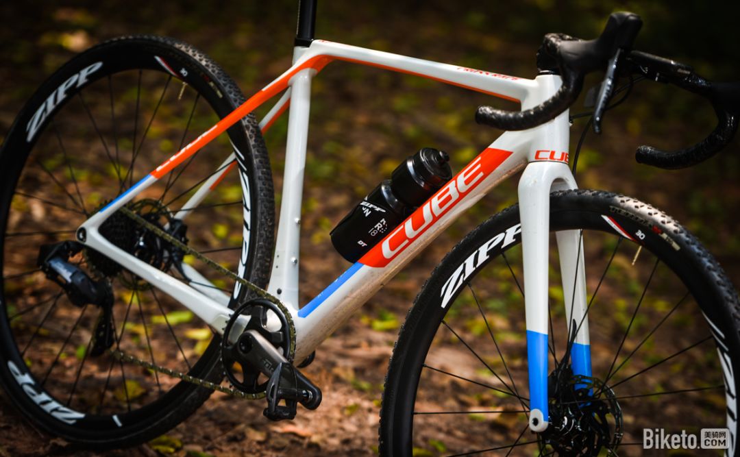 一车遛天下？小编为什么要选CUBECROSSRACE越野公路车