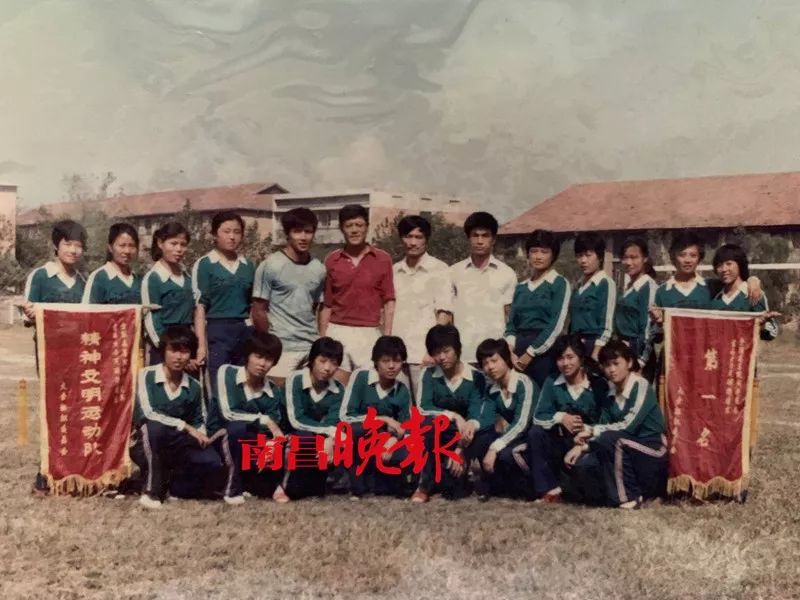 中国女足杀进世界杯！队长是江西师大研究生