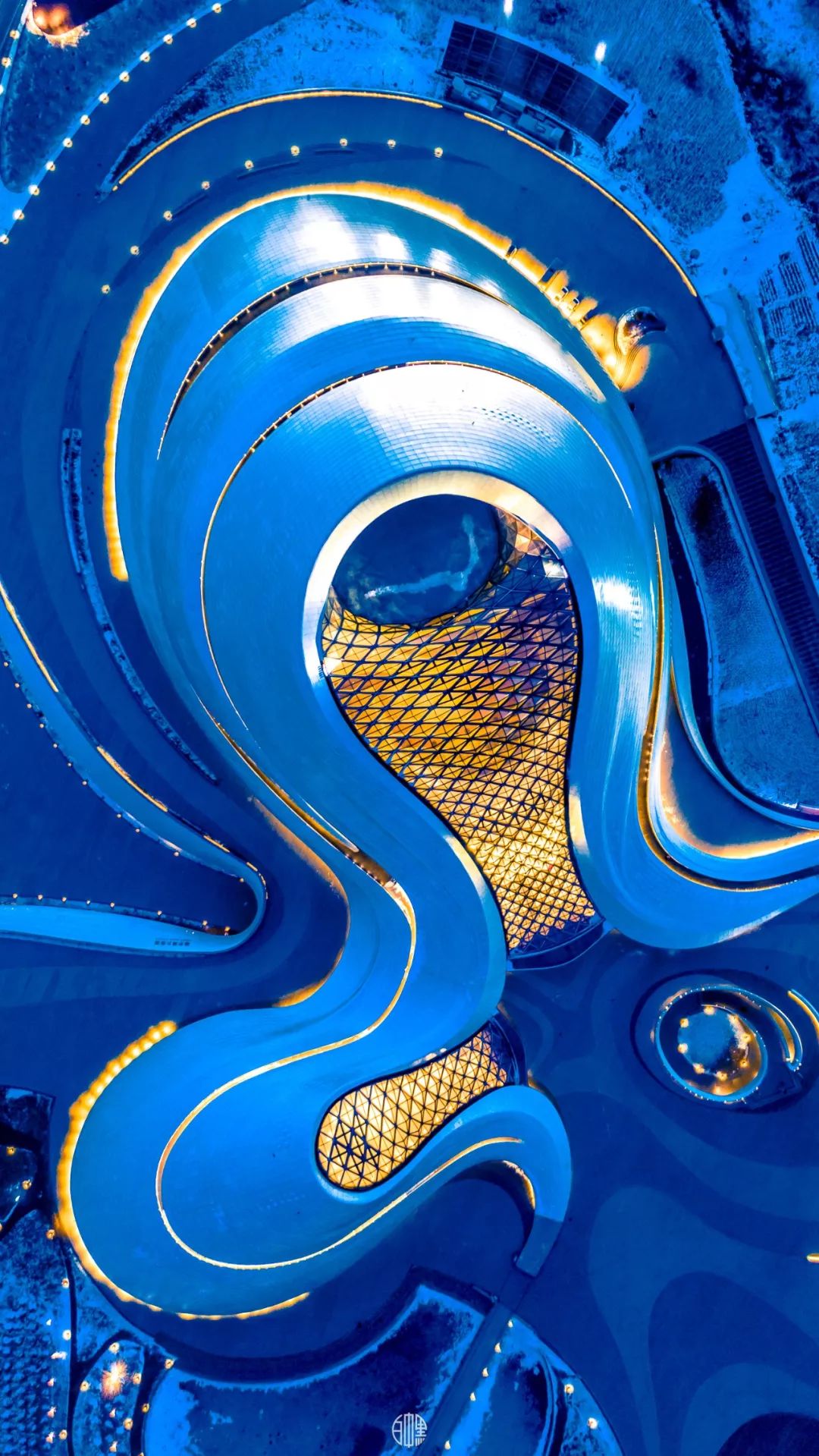 「荐读」朋友圈消失两年，他独自航拍中国，照片惊艳世界