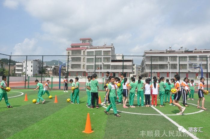 这位广州人在丰顺当村干部