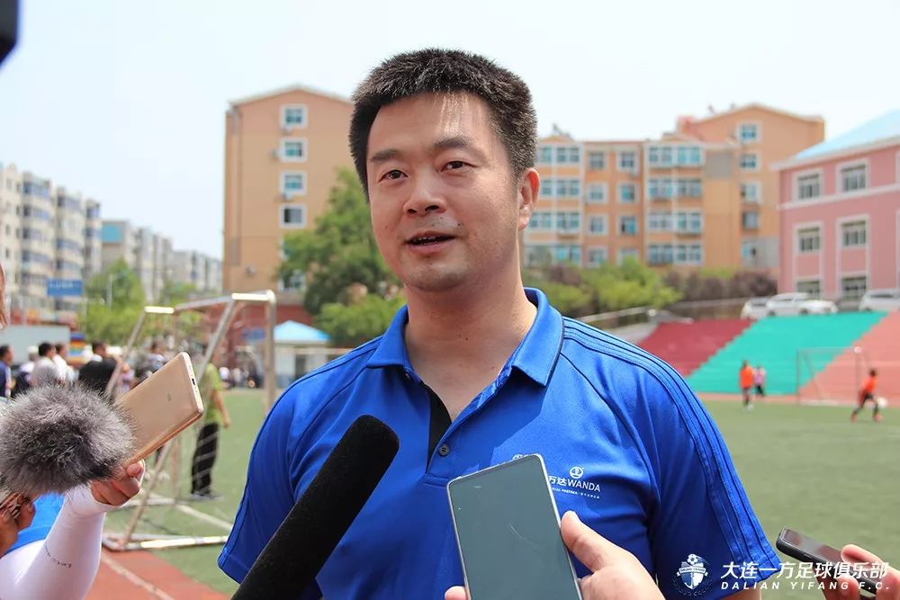 「蓝·青训」欧洲青训专家团考察万达4所基地校赞中国青训在前进