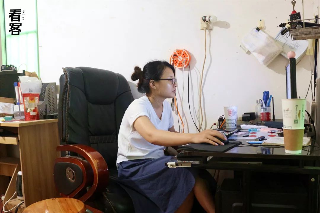 跑腿小哥三年102万,跑腿小哥日常生活