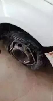 驾校学车搞笑视频使劲转方向盘,驾校学员猛打方向搞笑视频