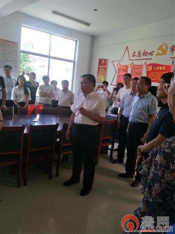 郓城县郓州街道到菏泽开发区丹阳考察*党**建八大“红色品牌”建设工作