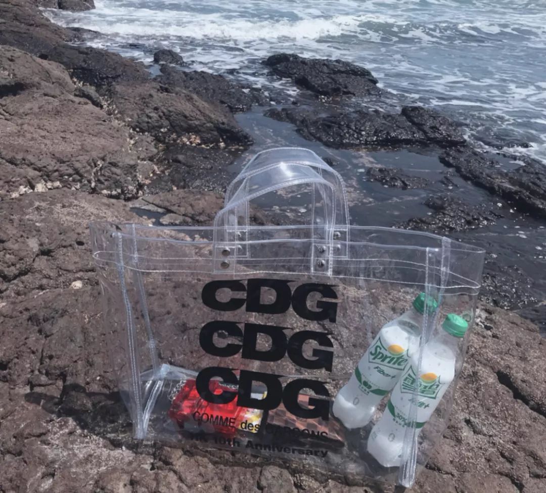 prada包包日常护理 (包包的护理方法和关注事项)