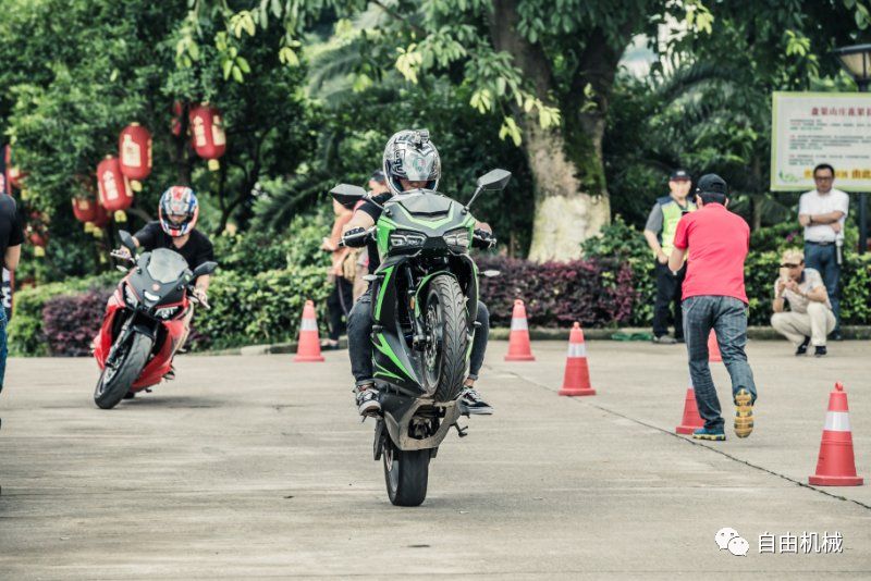 小小的山城，凭什么配得上“摩都”？记台荣探路者重庆试驾会丨业界