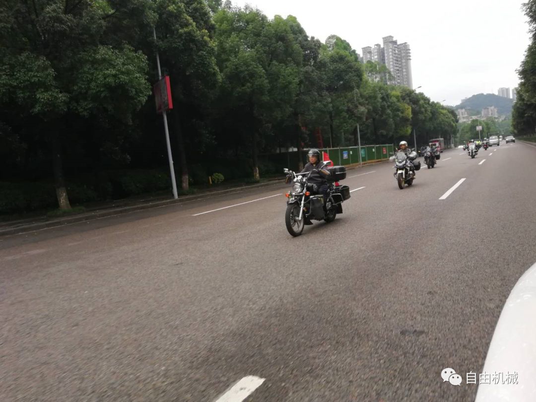 小小的山城，凭什么配得上“摩都”？记台荣探路者重庆试驾会丨业界