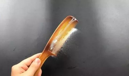 梳子清洁小苏打,小苏打洗梳子的正确用法
