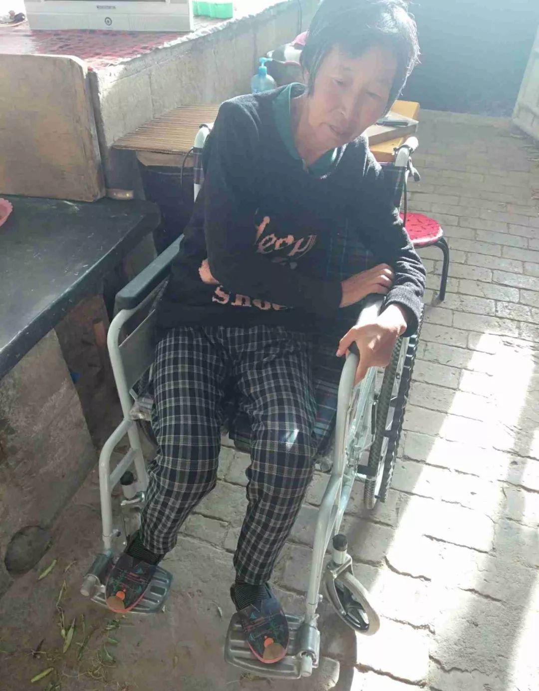 爸爸肝癌去世妈妈又患软骨肉瘤，我该如何挽救她？