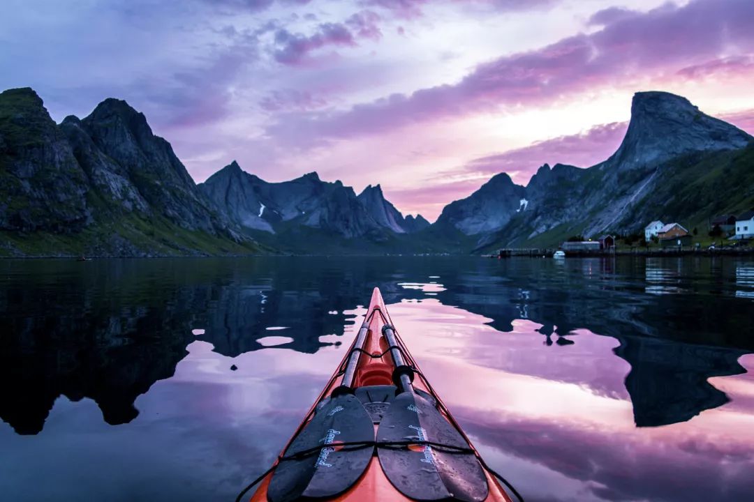 每个人的心底深处都有一个人,每个人的心底总藏着一个人