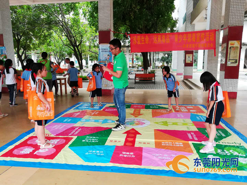 这东西比毒蛇更可怕！今天东莞各地花样“怼”它还专门建了个基地