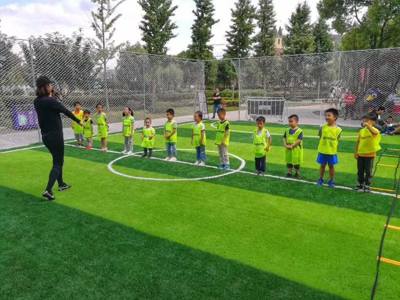 全国青少年足球夏令营在上海开营,青少年足球夏令营火热报名中