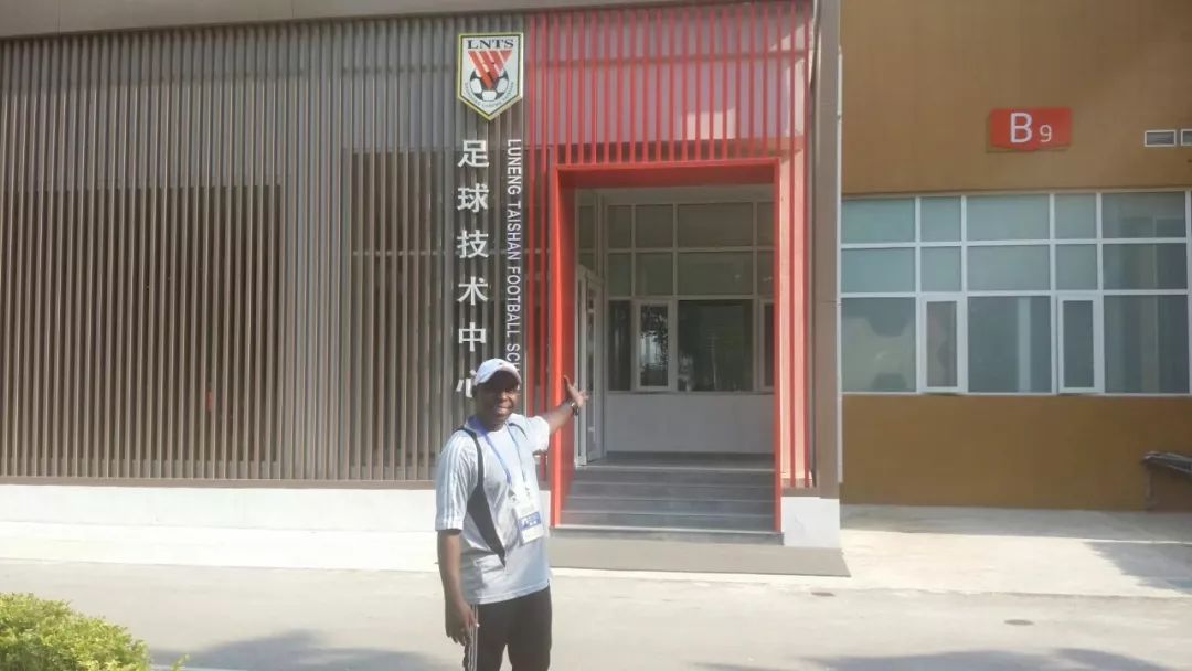 全国青少年足球夏令营在上海开营,青少年足球夏令营火热报名中