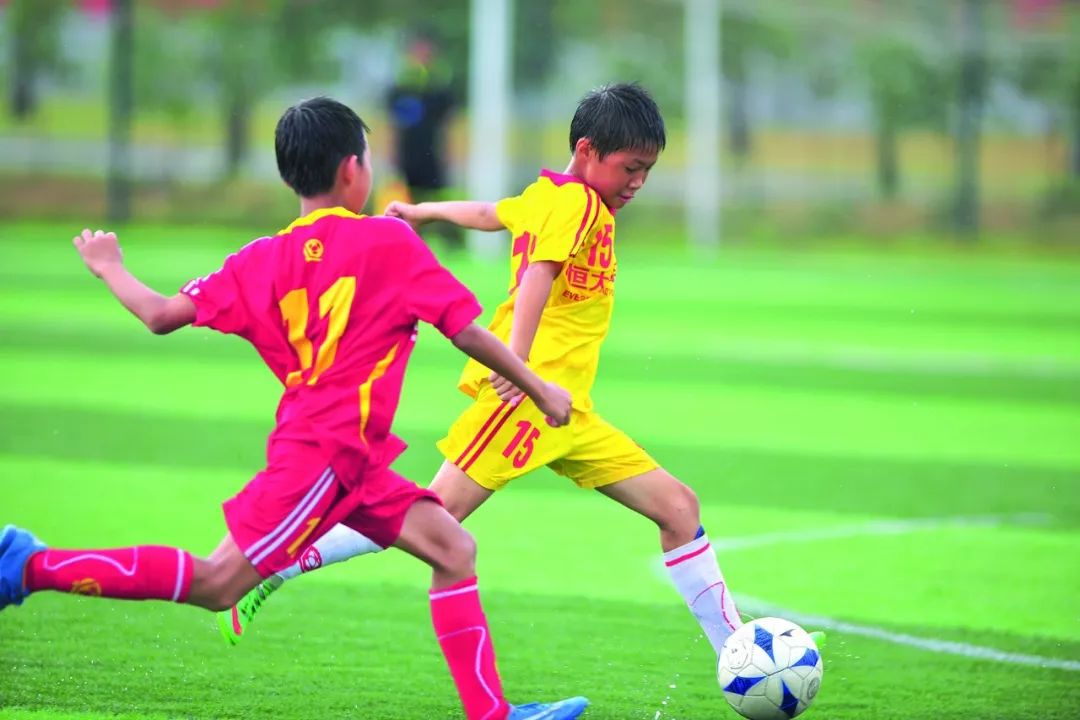 恒大足球学校2019年火热招生，后勤保障堪比中超俱乐部