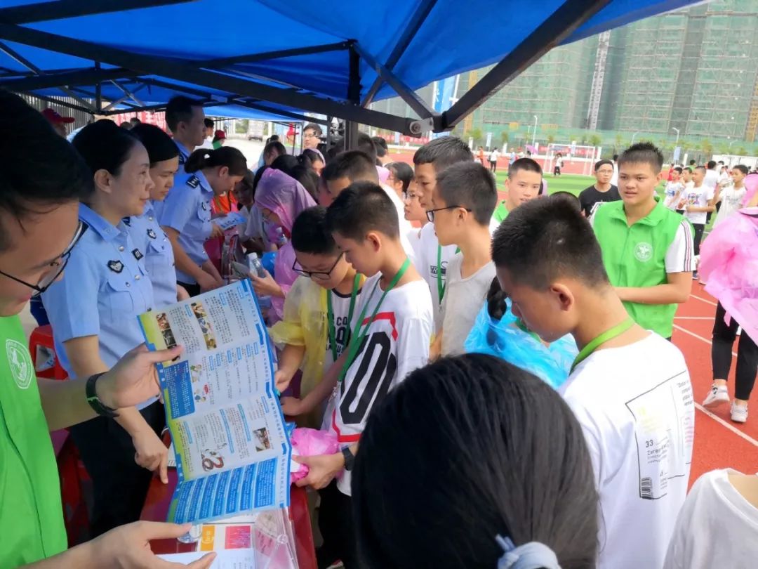 河源市举行“全民禁毒宣传月”之“6·26禁毒杯”校园足球联赛活动