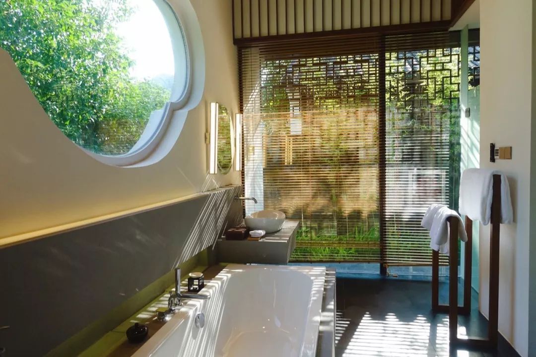 时隔11年，这个奢牌酒店在中国开了第二家，450㎡别墅villa秒杀巴厘岛