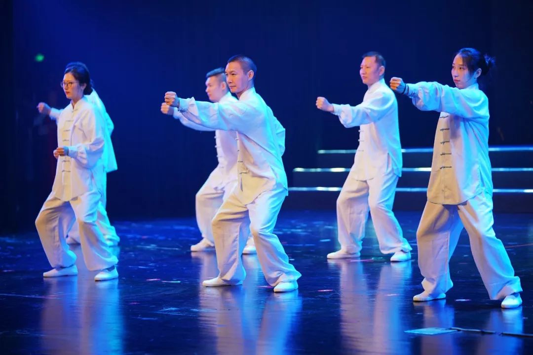 心中有*党**|文广旅体百花竞放，创意庆七一！