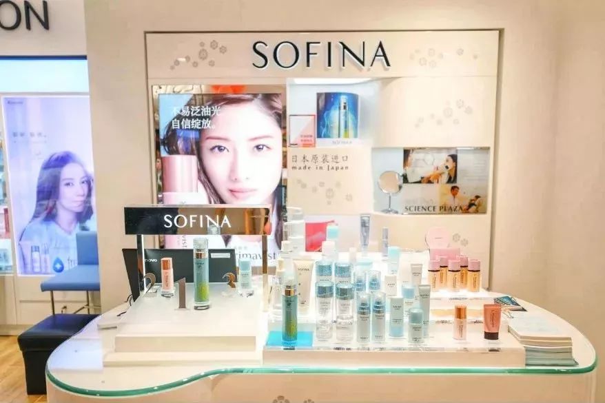 中国游客爆买日本药妆,中国游客日本药妆店