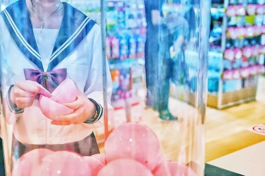 中国游客爆买日本药妆,中国游客日本药妆店
