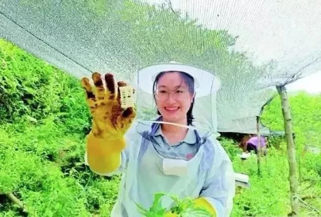 今天，为中国*产党共**打个广告