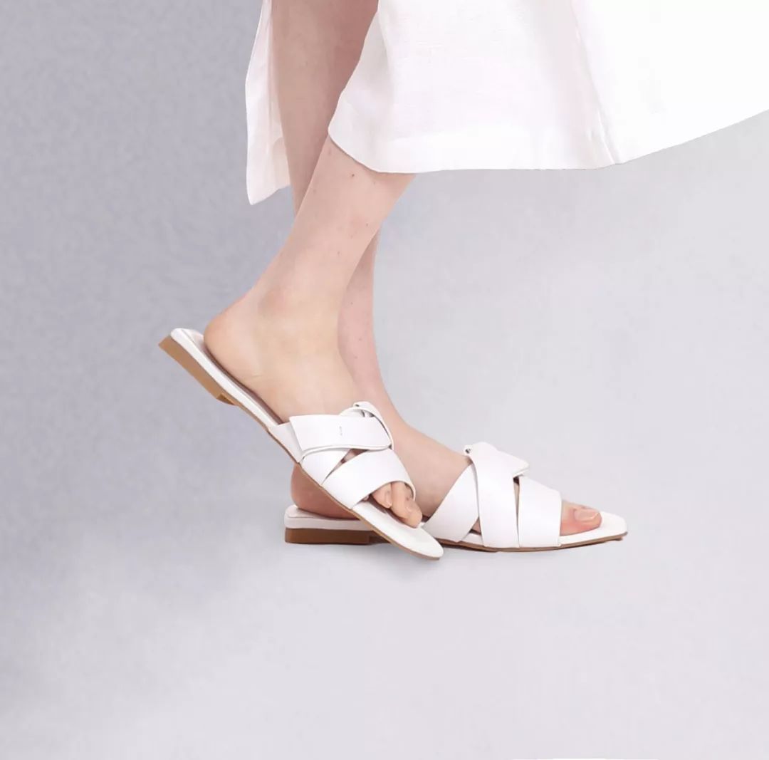 平底拖鞋｜想穿得高级，就选这10双