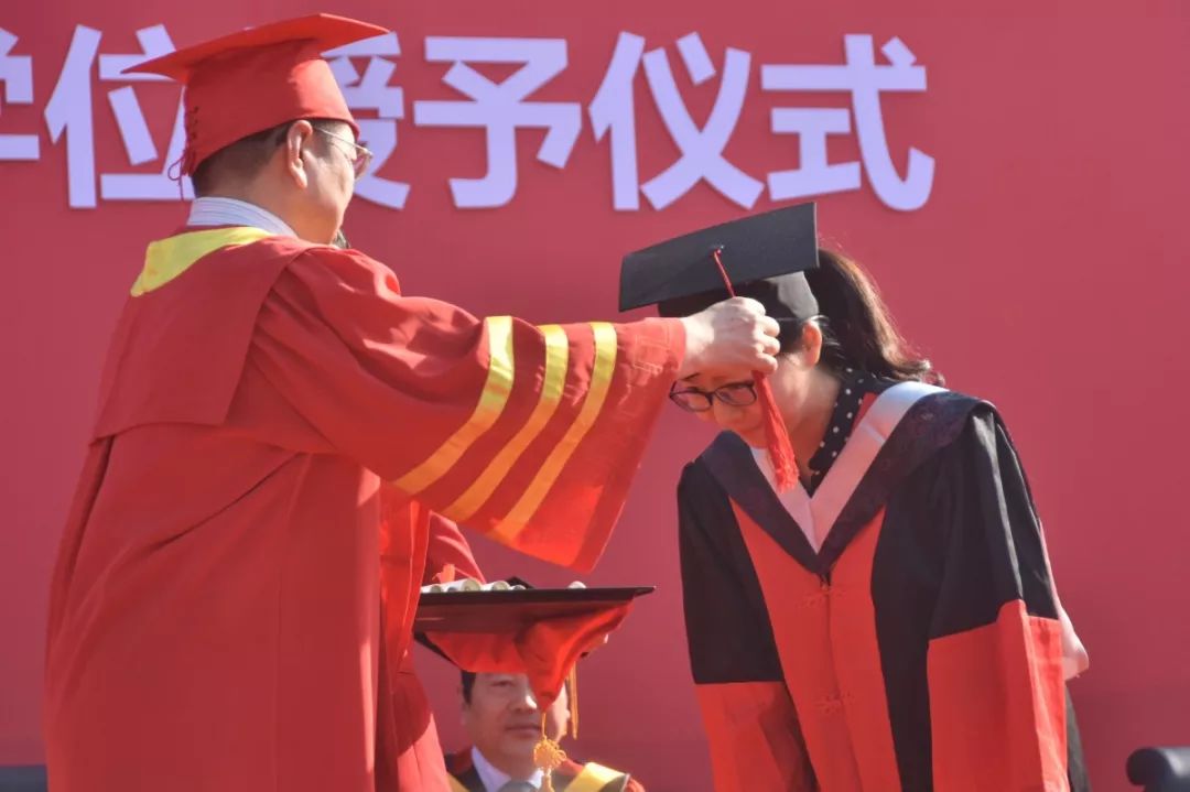 再见了我的大学央视纪录片,再见了我的大学诗朗诵