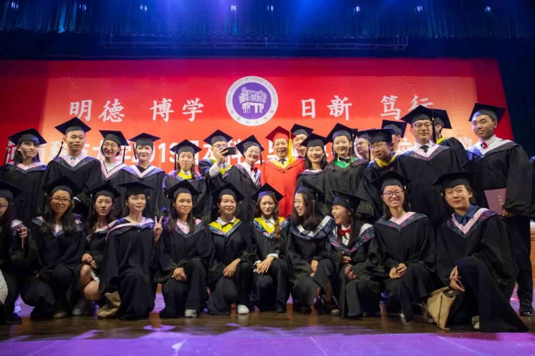 再见了我的大学央视纪录片,再见了我的大学诗朗诵