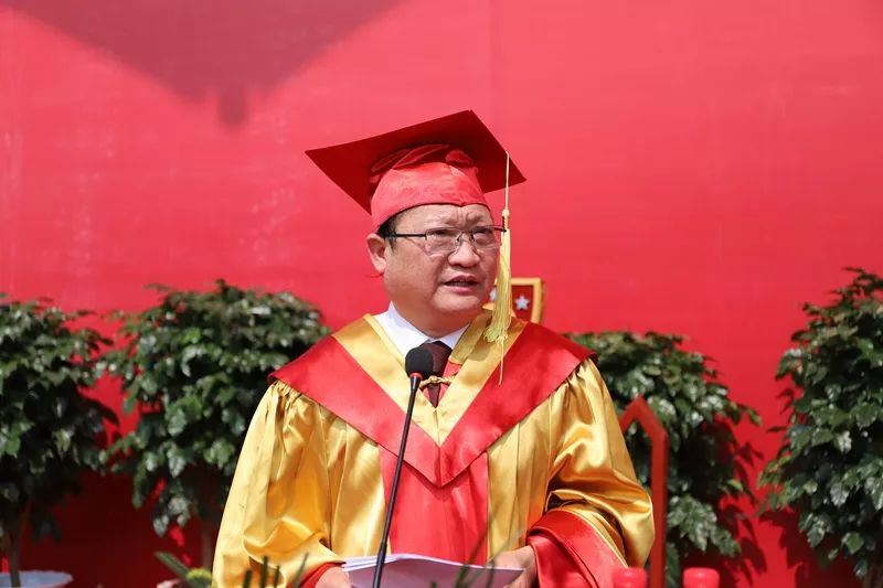 再见了我的大学央视纪录片,再见了我的大学诗朗诵