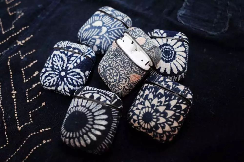 第四代airpods壳,不换手机壳的年轻人