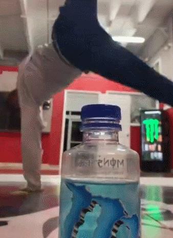 赵文卓挑战长风镖局踢瓶盖,瓶盖挑战卢靖姗