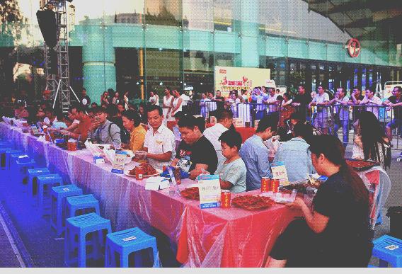 小龙虾美食节开启,小龙虾美食节摆台