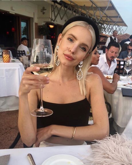 脸上有痣是不是代表有福,脸上长痣的前提是什么